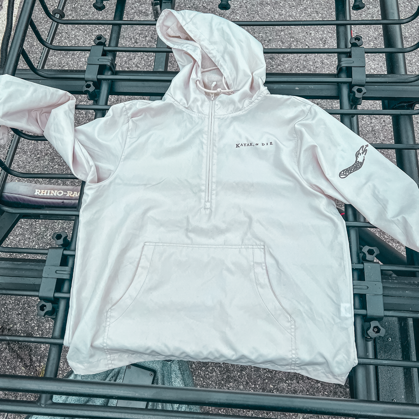 K,orD. PULLOVER HOODED WINDBREAKER